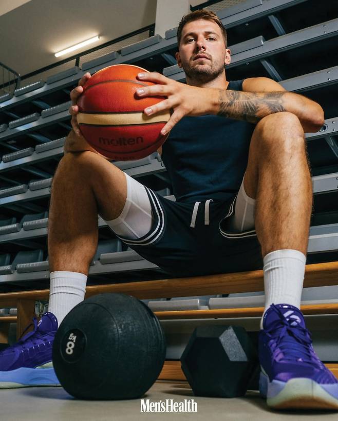 29일 맨스헬스매거진에 게시된 날씬해진 돈치치의 모습. 사진=맨스헬스매거진 SNS