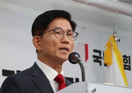 김문수 전 국민의힘 대선후보가 지난 20일 서울 여의도 당사에서 당대표 출마 선언을 하고 있다. [사진 출처 = 연합뉴스]