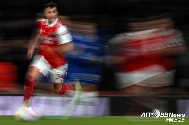 자카에게 EPL은 익숙하다. 자카는 2016년 6월부터 2023년 6월까지 아스널에 몸담았다. 자카는 아스널 유니폼을 입고 297경기에서 23골 29도움을 기록하는 등 맹활약을 펼쳤다. 자카는 아스널에서 두 차례 FA컵 우승을 경험했다. 자카는 아스널에서 주장 완장을 차고 그라운드 안팎에서 영향력을 발휘하기도 했다. 사진=AFPBBNews=News1