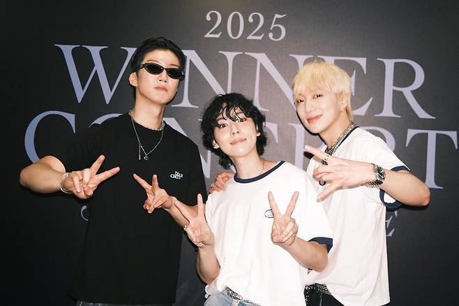 사진=위너 위버스