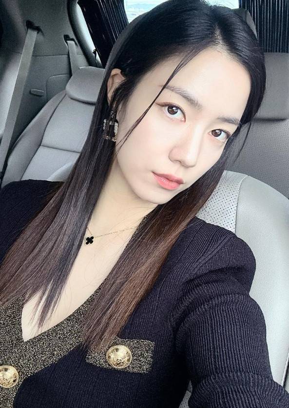 최근 DJ RYU라는 부캐로 활동중인 배우 류화영(본인 SNS)