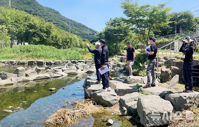 [광주=뉴시스] 광주시 물놀이 시설 집중 안전점검. (사진=광주시 제공) 2025.07.29. photo@newsis.com *재판매 및 DB 금지