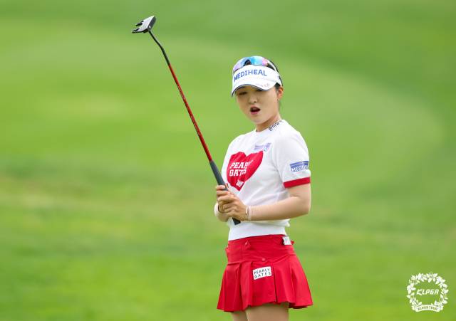 상금 랭킹 1위에 올라 있는 이예원. 사진 제공=KLPGA