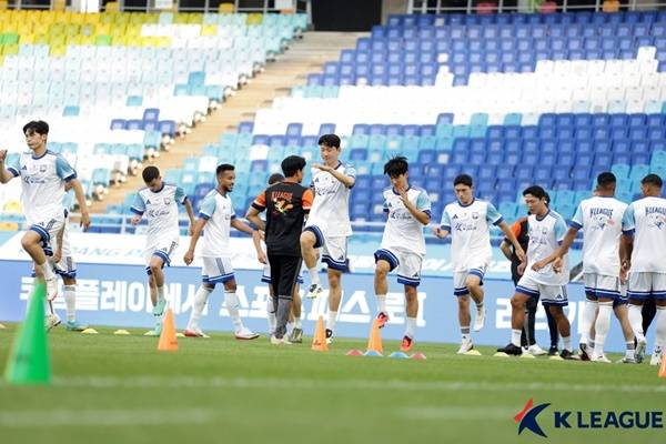 팀 K리그 선수단 / 사진=한국프로축구연맹 제공