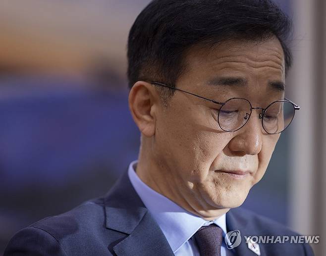 의원 질의받는 김윤덕 국토교통부 장관 후보자 (서울=연합뉴스) 황광모 기자 = 김윤덕 국토교통부 장관 후보자가 29일 국회 국토교통위원회에서 열린 인사청문회에서 의원 질의를 받고 있다.  2025.7.29 hkmpooh@yna.co.kr