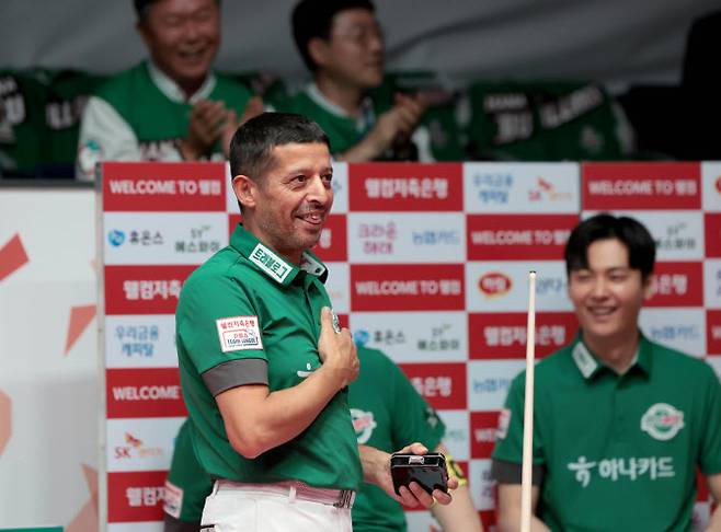 하나카드의 무라드 나지 초클루가 1세트를 따낸 뒤 기뻐하고 있다. 사진=PBA