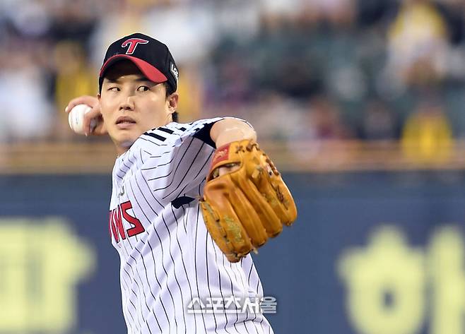 LG 임찬규가 8일 잠실구장에서 열린 2025 KBO리그 키움과 경기에 선발 등판해 힘차게 공을 던지고 있다. 잠실 | 박진업 기자 upandup@sportsseoul.com