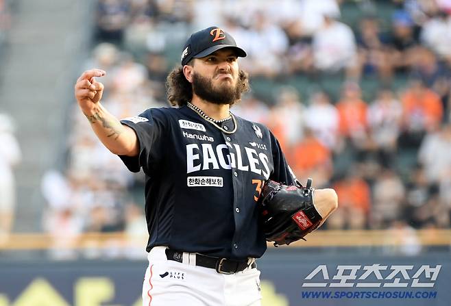 24일 잠실구장에서 열린 두산 베어스와 한화 이글스의 경기. 한화 폰세가 역투하고 있다. 잠실=박재만 기자 pjm@sportschosun.com/2025.07.24/