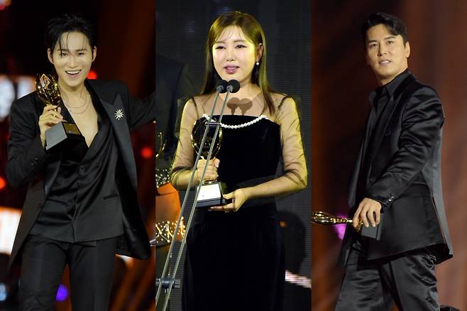 '트롯뮤직어워즈 2025' 10대 가수상 수상자 김희재, 송가인, 장민호 ⓒSBS미디어넷