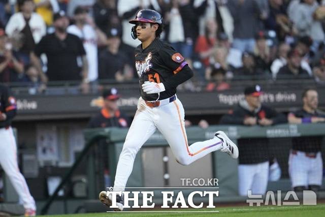 이정후가 30일(한국시간) 피츠버그전에서 3타석 모두 내야 땅볼에 그쳤다. 상대 투수의 변화구에 정확한 타격을 하지 못했다. /뉴시스