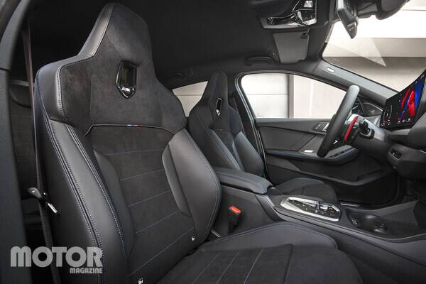 BMW M135 xDrive 사진 BMW