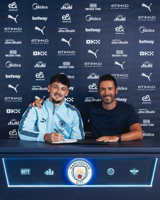 제임스 트래포드./맨체스터 시티