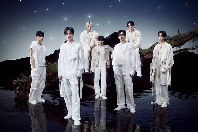 그룹 엔하이픈(ENHYPEN)의 일본 새 싱글이 오리콘 차트 1위로 직행했다.&nbsp; 사진제공 | 빌리프랩