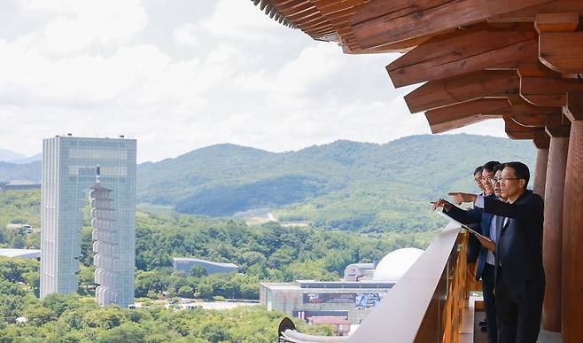 경주 APEC 준비 상황 점검하는 유재성 경찰청장 직무대행 [경찰청 제공. 재판매 및 DB 금지]