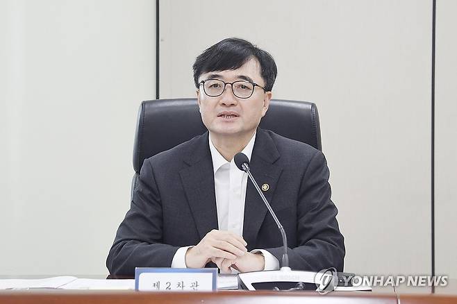 임기근 차관 (서울=연합뉴스) 임기근 기획재정부 차관이 23일 서울 서초구 한전아트센터에서 열린 '제19차 공공기관 투자집행 점검회의'를 주재하고 있다. 2025.7.23 [기획재정부 제공. 재판매 및 DB 금지] photo@yna.co.kr