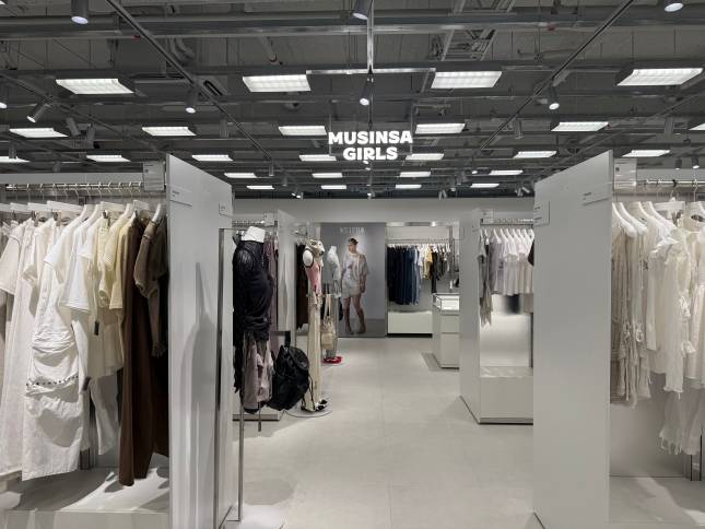 무신사 스토어 강남점 2층에 조성된 '무신사 걸즈' 공간./사진=윤서영 기자 sy@