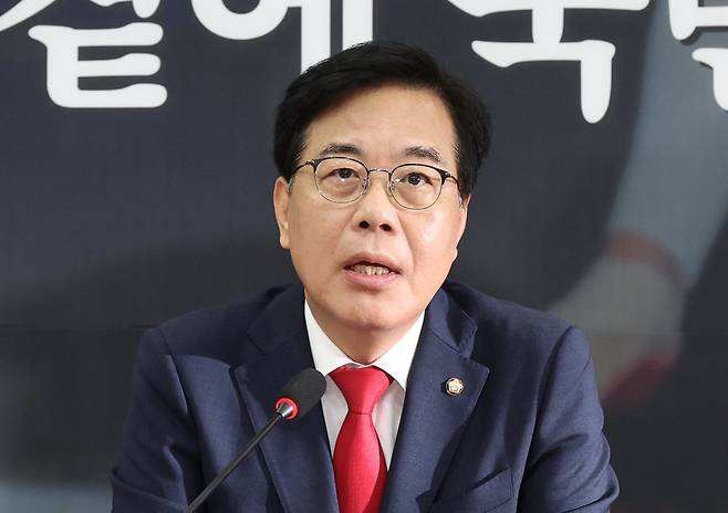 송언석 국민의힘 비상대책위원장 겸 원내대표가 31일 오전 서울 여의도 국회에서 열린 비상대책위원회의에서 발언을 하고 있다. 2025.07.31. 뉴시스