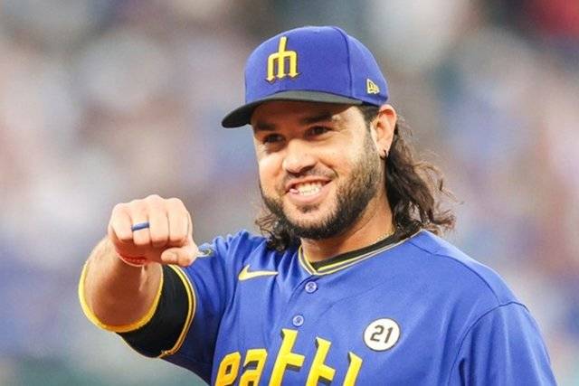 2년 만에 다시 시애틀 유니폼을 입게 된 에우헤니오 수아레스. 시애틀=AP 뉴시스