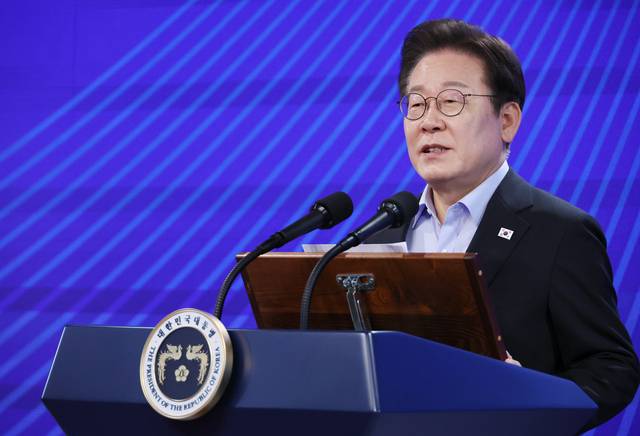 이재명 대통령이 31일 정부서울청사에서 열린 고위공직자 특강에서 발언하고 있다. 연합뉴스