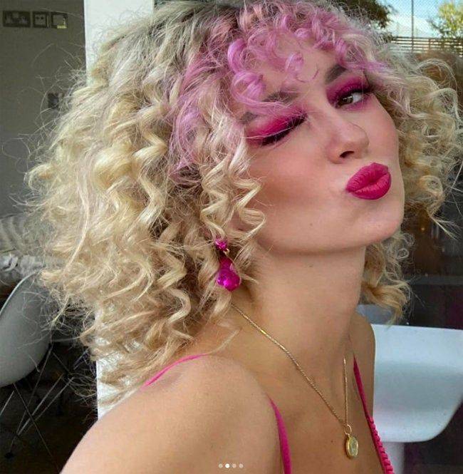 항암치료를 거절하고 대체요법을 고집하다 23살 나이에 사망한 팔로마 셰미라니. SNS