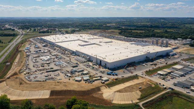 미국 테네시주 스프링힐에 있는 얼티엄셀즈 제2공장. 축구장 35배 규모다. LG에너지솔루션 제공