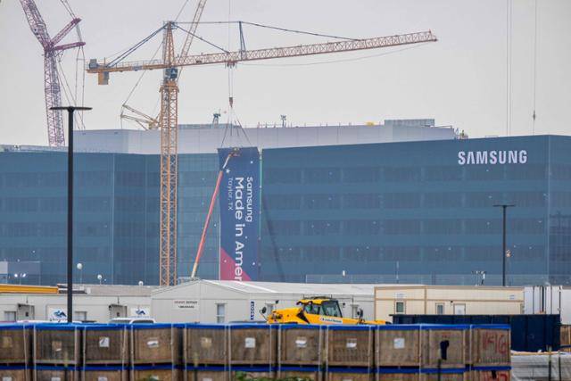 미국 텍사스주 테일러에 위치한 삼성전자 반도체 공장 단지 전경. 테일러=AFP 연합뉴스