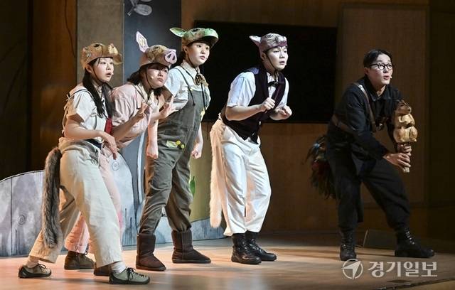 우리말의 소중함을 배우는 여름방학 특별 공연인 ‘우리말로 우는 날’. 홍기웅기자