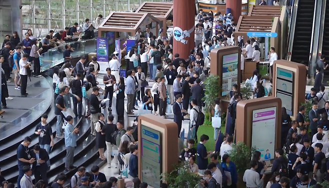 세일즈포스가 지난 6월 서울 코엑스에서 개최한 ‘에이전트포스 월드 투어 코리아’ 현장 모습. [세일즈포스 유튜브 갈무리[