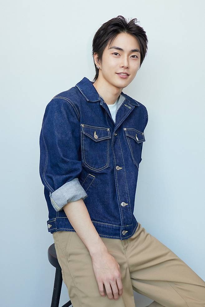 타이틀곡 '웨이스트 노 타임'은 일렉트로닉 댄스곡이다. SM엔터테인먼트 제공