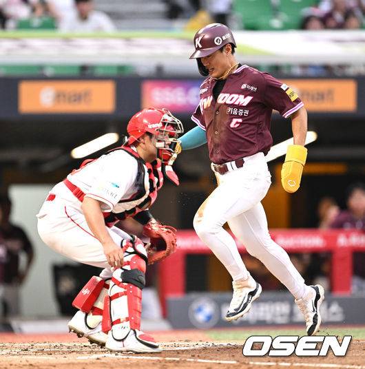 3루에서 멈출 줄 알았죠? 짧은 안타에도 놀라운 스피드로 득점