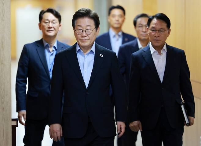 이재명 대통령은 한미 무역협상 타결을 두고 큰 산을 넘었다고 말했다. [사진 | 뉴시스]