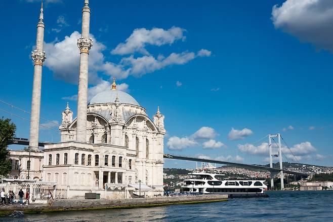 보스포루스해협 옆의 오르타쿄이 [사진/성연재 기자]