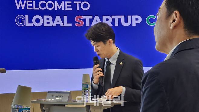 노용석 중소벤처기업부 차관이 1일 서울 강남구 팁스타운에 있는 글로벌 스타트업 센터(GSC)에서 열린 ‘외국인 창업기업 간담회’에서 말하고 있다.(사진=김세연기자)
