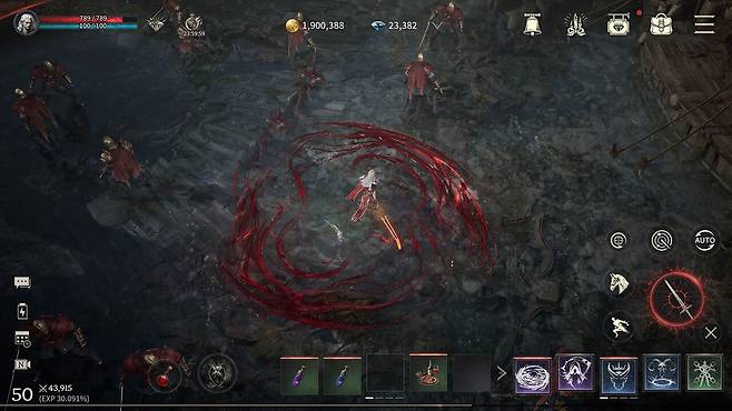 - 뱀파이어인 만큼 피를 활용한 전투가 펼쳐진다&nbsp;