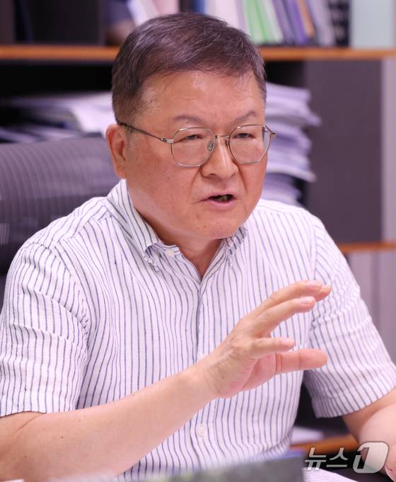 박영민 국가신약개발사업단(KDDF) 단장이 28일 서울 마포구 사무실에서 신약개발 바이오벤처 지원 성과 등에 대해 설명하고 있다. 2025.7.28/뉴스1 김명섭 기자