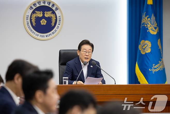 이재명 대통령이 30일 서울 용산 대통령실 청사에서 열린 비상경제점검 태스크 포스(TF) 3차 회의에서 발언을 하고 있다. (대통령실 제공. 재판매 및 DB금지) 2025.7.30/뉴스1 ⓒ News1 이재명 기자