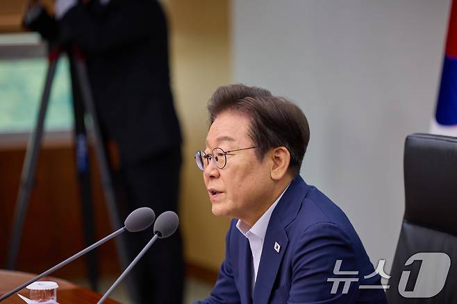 이재명 대통령이 지난달 30일 서울 용산 대통령실 청사에서 열린 비상경제점검 태스크 포스(TF) 3차 회의에서 발언을 하고 있다. (이재명 대통령 SNS. 재판매 및 DB 금지)/뉴스1 ⓒ News1 허경 기자