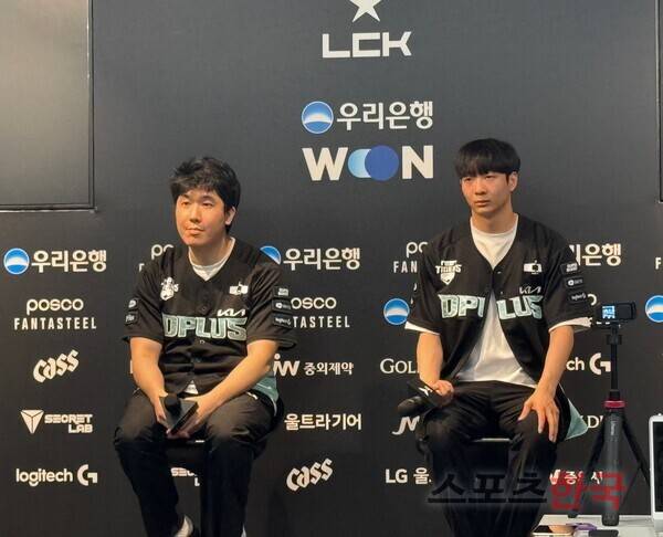 '씨맥' 김대호 코치(왼쪽). ⓒ스포츠한국 심규현 기자