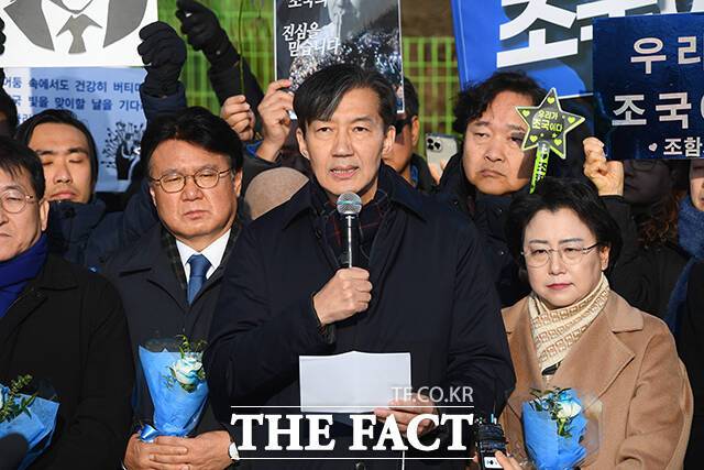 의원들은 SNS를 통해 물밑 여론전을 이어가고 있다. 김선민 대표 권한대행은 조 전 대표의 사면을 공개적으로 요구한 법조계·종교계·정치권 인사들과 관련된 게시물을 연달아 올렸으며, 서왕진 원내대표는 페이스북에 이명자 전 오월어머니집 관장이 이재명 대통령에게 보낸 자필 편지를 공유하며 힘을 보탰다. /장윤석 기자