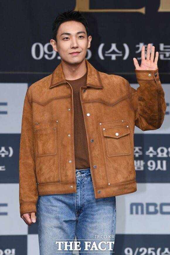 배우 이준이 웹예능 '워크맨' 시즌3의 MC를 맡아 활약한다. /더팩트 DB