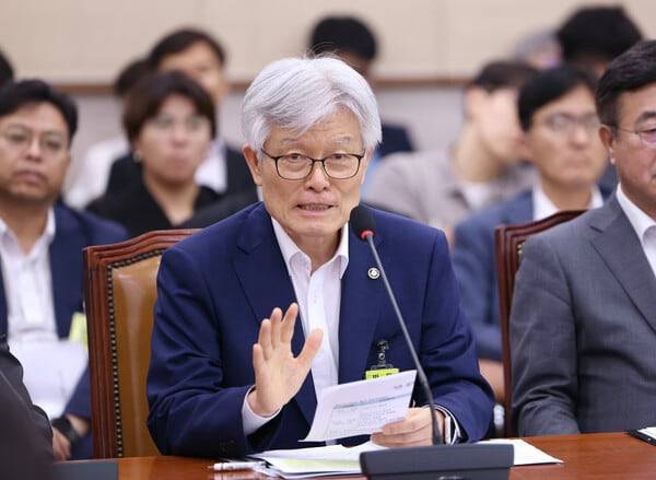 최동석 인사혁신처장. /뉴시스
