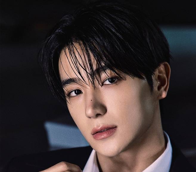 The Boyz member Hyunjae [ONE HUNDRED LABEL]
