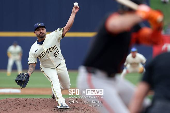 ▲ 샌디에이고 유니폼을 입게 된 네스터 코르테스.