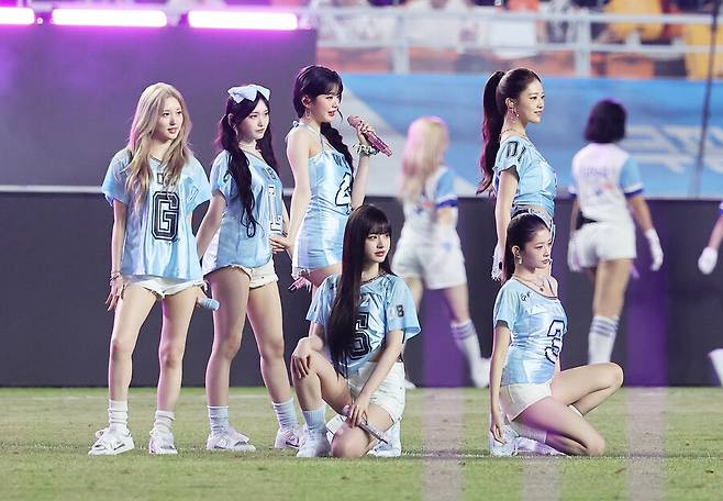 ▲ 지난 7월 30일 시축에 나선 아이브 ⓒ연합뉴스