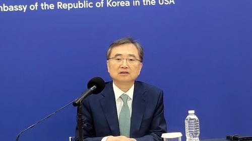 한미외교장관회담 결과 브리핑하는 조현 장관  (워싱턴=연합뉴스) 조준형 특파원 = 조현 외교부 장관은 31일(현지시간) 워싱턴 DC의 주미대사관에서 열린 특파원단 간담회에서 이날 개최된 한미 외교장관 회담 결과를 설명하고 있다. 2025.8.1 jhcho@yna.co.kr