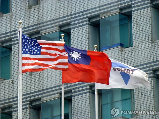 미국과 대만 국기 [EPA=연합뉴스 자료사진]