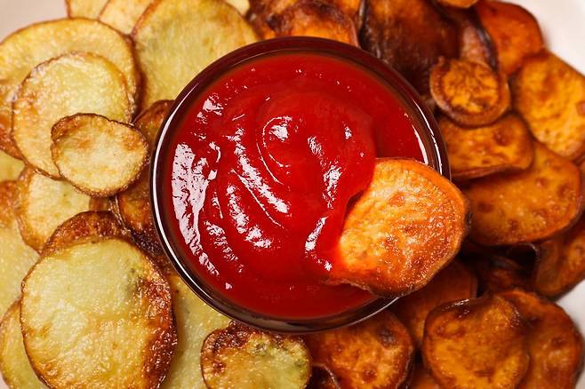 감자는 약 900만 년 전, 토마토와 에투베로숨이라는 야생 식물이 교배해 탄생한 것으로 밝혀졌다. 이번 연구는 감자의 유전체 분석을 통해 진화의 기원을 최초로 규명했다. (사진=게티이미지)