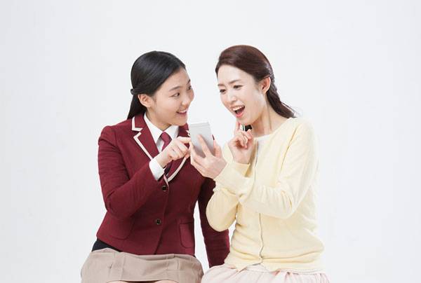 글로벌 숏폼 동영상 플랫폼 틱톡이 청소년 보호를 위해 보호자가 자녀의 틱톡 계정을 관리할 수 있는 기능을 업데이트했다.​/사진=클립아트코리아