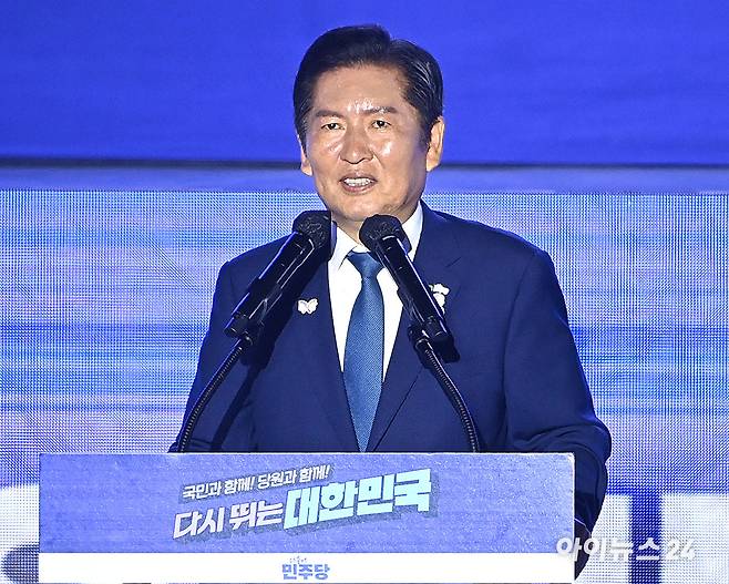 정청래 더불어민주당 신임 대표가 2일 경기 고양시 킨텍스에서 열린 제2차 임시전국당원대회에서 수락 연설을 하고 있다. [사진=곽영래 기자]