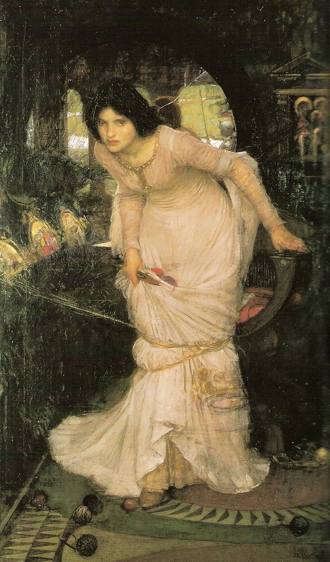 랜슬롯을 바라보는 샬롯의 여인(1894). 샬롯의 여인은 '아서왕 전설'을 모티브로 한 것으로, 시인 알프레드 테니슨이 아서왕의 기사 랜슬롯 경을 짝사랑한 여인 엘레인을 기반으로 재창작한 결과물이다. /리즈 시립 미술관